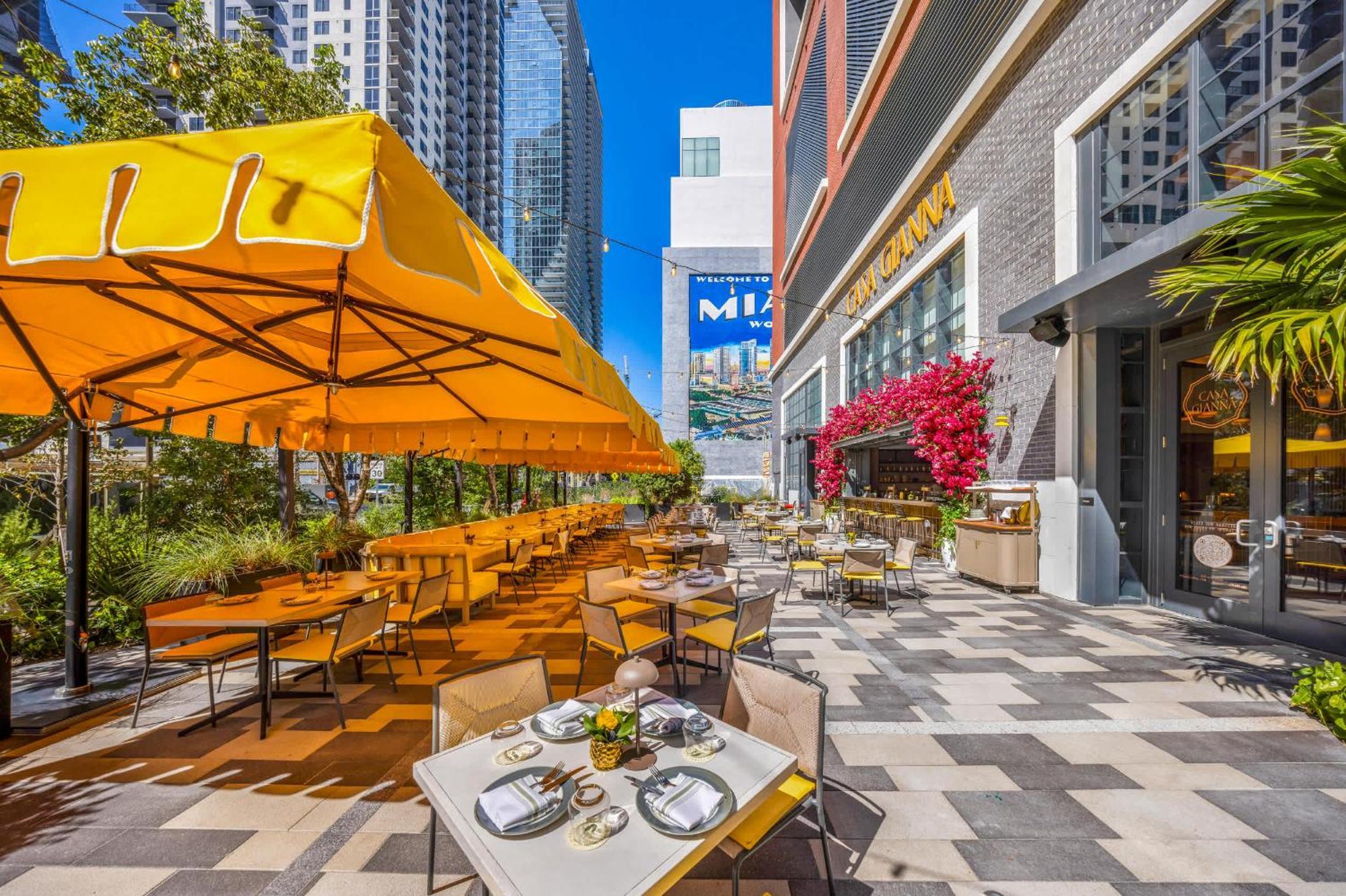 Luxe 1-br With Stunning Downtown Views *